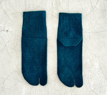 Load image into Gallery viewer, Mino Washi & Organic Cotton Tabi-Style Mid-Calf Socks (6.5-8.5)