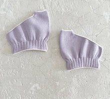 Load image into Gallery viewer, Luminous Silk Thong Socks (One Size)