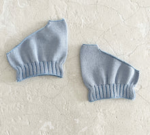 Load image into Gallery viewer, Luminous Silk Thong Socks (One Size)