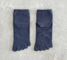 Load image into Gallery viewer, Organic Cotton 5Toe Plain Short Socks (4-6.5)