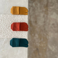 Load image into Gallery viewer, Mino Washi & Organic Cotton Tabi-Style Mid-Calf Socks (4-6.5)