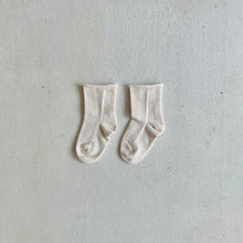 Load image into Gallery viewer, Organic Cotton Food Dyed Baby Socks (Size 2.5-4)

