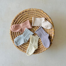 Load image into Gallery viewer, Organic Cotton Food Dyed Baby Socks (Size 2.5-4)
