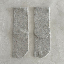 Load image into Gallery viewer, Silk Mélange Mix Tabi-Style Crew Socks (Size 6-8)
