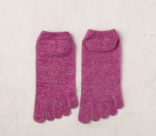 Load image into Gallery viewer, Linen &amp; Silk 5Toe Sneaker Socks (6.5-8.5)
